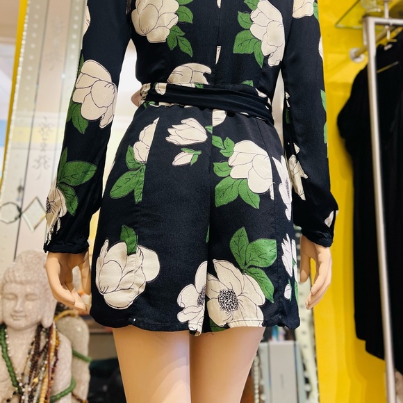 Privacy Please Romper Size Medium 100% Viscose Made in India - Picture 5 of 12